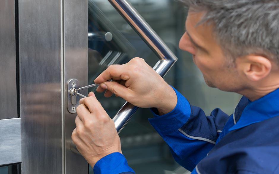 comment changer une serrure de porte d'entrée Maisons-Laffitte