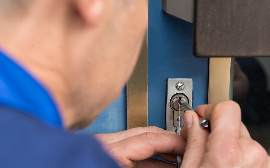 comment demonter une serrure de porte d'entrée Bois-d'Arcy